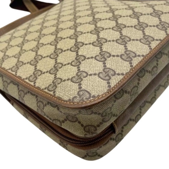 GUCCI GG Supreme Leather Crossbody w/Gold Tone Hardware and Key, Authentic. EUC - Picture 6 of 16